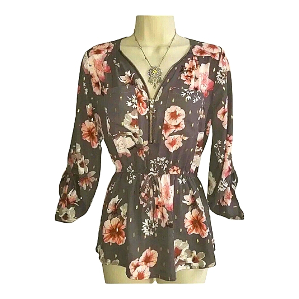 J for Justify Gray and Cream Floral Blouse with 3/4 Sleeves EUC SIZE MEDIUM